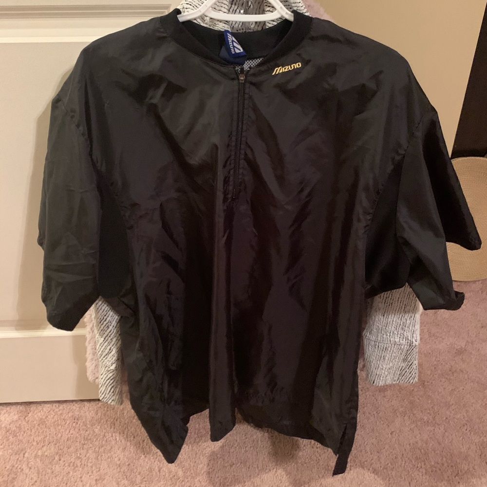mizuno windbreaker